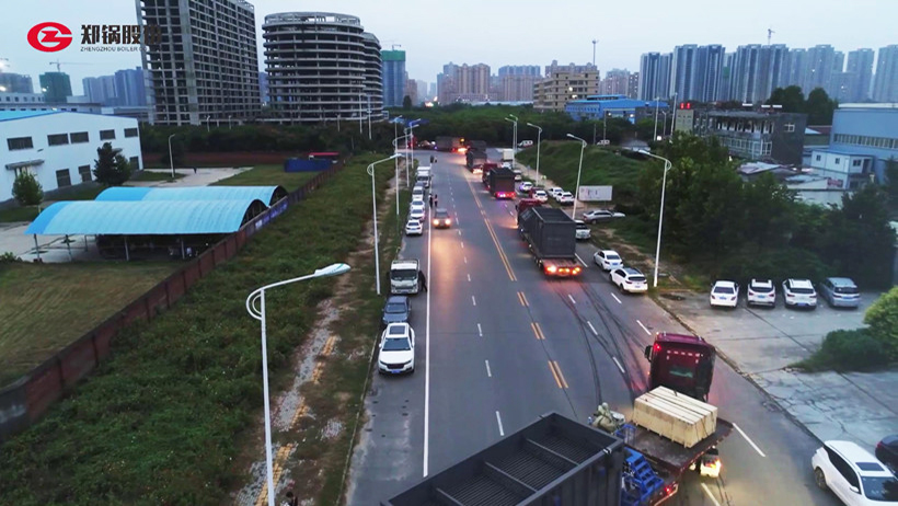 廣(guang)東(dong)玻瓈窰(yao)餘熱(re)項目(mu)六車齊(qi)髮貨