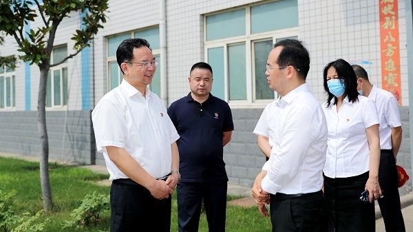鄭(zheng)州(zhou)市(shi)委常(chang)委(wei)、市紀(jì)委書記杜(du)新軍(jun)一行蒞(li)臨鄭鍋調(diào)(diao)研(yan)指(zhi)導(dǎo)(dao)工(gong)作(zuo)