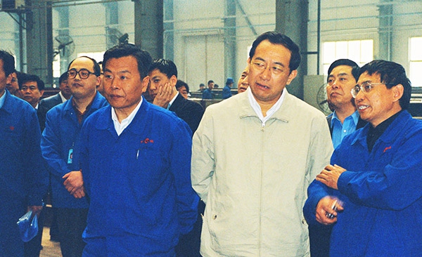 原河(he)南(nan)省(sheng)委常(chang)委、鄭州(zhou)市委書(shu)記王(wang)文(wen)超(chao)在(zai)公(gong)司車間(jian)調(diao)研