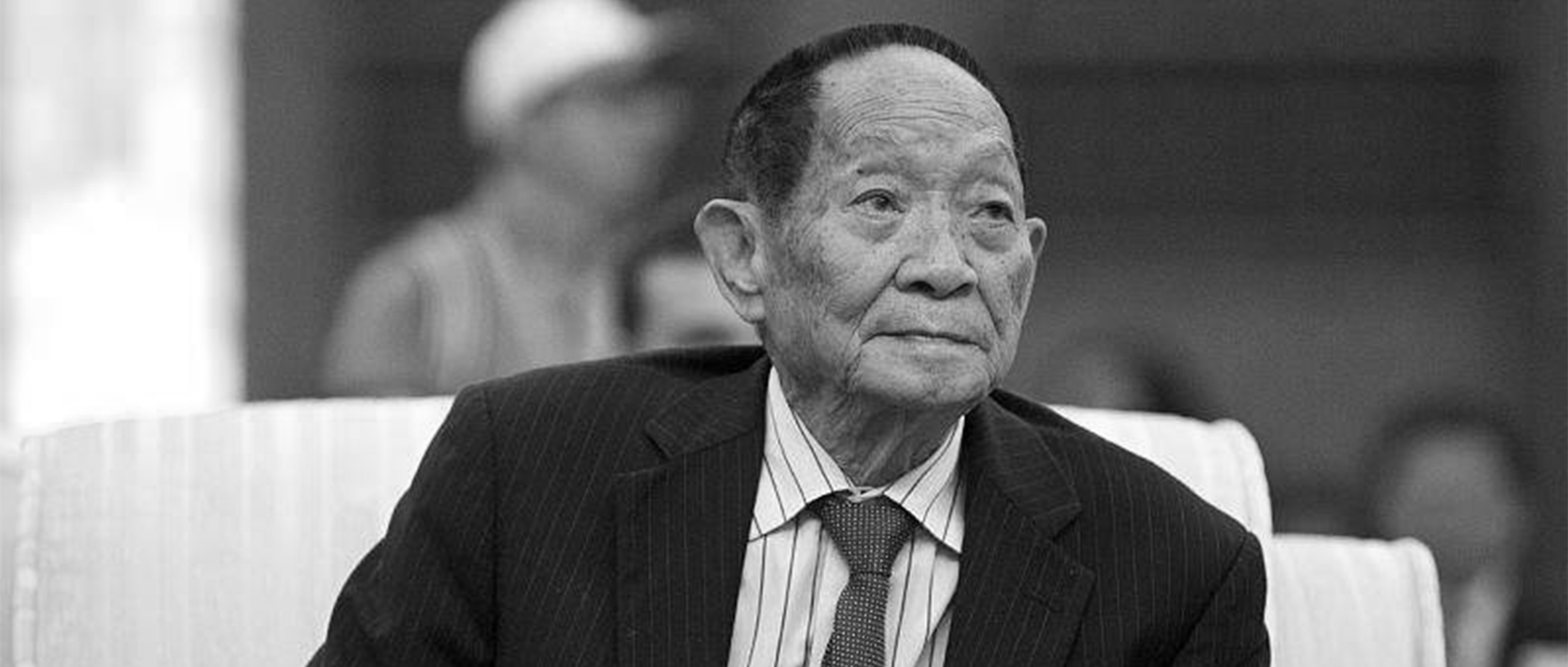 緬懷(huai)袁隆(long)平 | 禾下乗(cheng)涼夢(meng)，倉(cang)滿(man)無饑(ji)恐(kong)