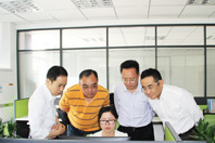 中(zhong)電(dian)協(xié)會(huì)工(gong)業(yè)鍋鑪分(fen)會(huì)(hui)理事(shi)長(zhǎng)訪問(wen)鄭鍋 -1